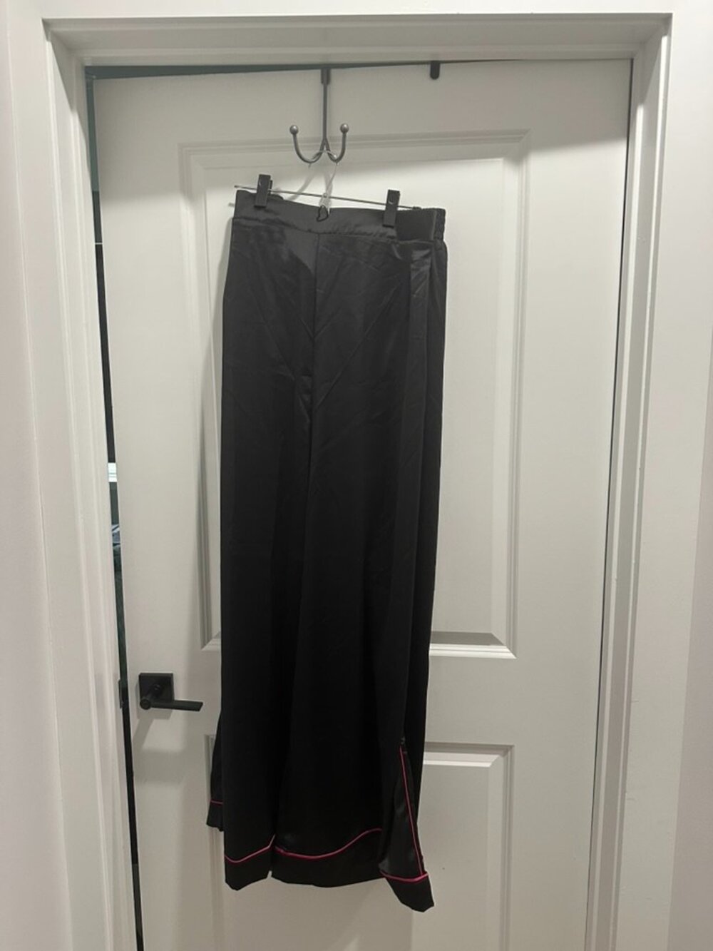 Torrid wide leg black satin pants with pink stripe size 6